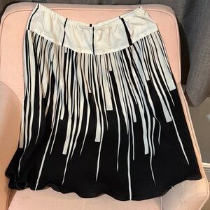 Vintage Black and White Women's Skirt